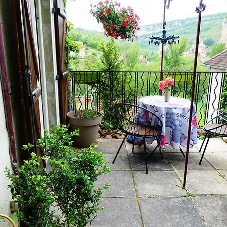 Un Jardin Dans La Falaise 住宿加早餐酒店 Cabrerets