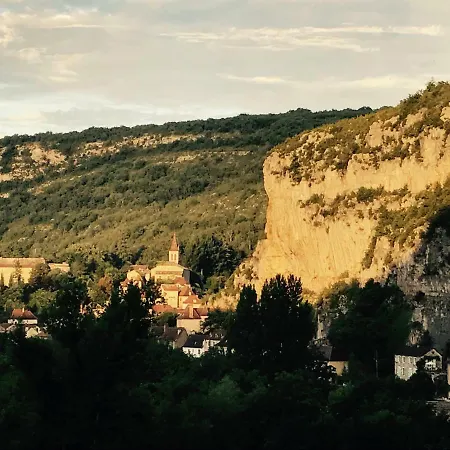 Un Jardin Dans La Falaise * Cabrerets