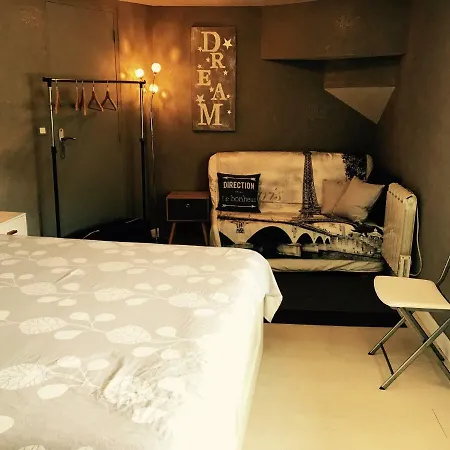 Bed & Breakfast Un Jardin Dans La Falaise Cabrerets